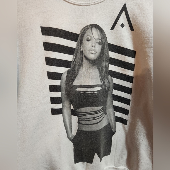 Aaliyah x FRCHS Los Angeles White Sweater Sweatshirt Pullover Crew Neck Size S - Picture 3 of 6